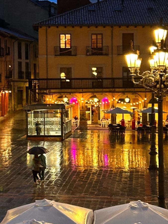 Bohemia Plaza Mayor Ii- Leon Luaran gambar