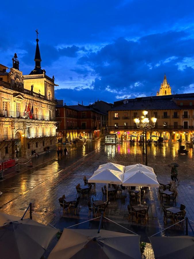 Bohemia Plaza Mayor Ii- Leon Luaran gambar
