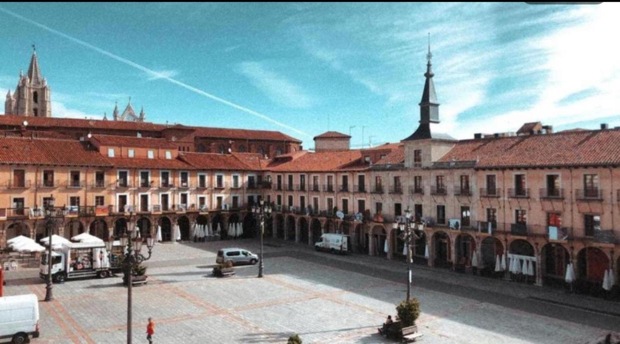 Bohemia Plaza Mayor Ii- Leon Luaran gambar